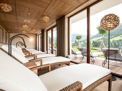 Wanderurlaub - Hotel-Schwerpunkt: Wandern & Wellness - Herrliche Ausblicke im Panoramaruheraum - Alpbacherhof - Mountain & Spa Resort
