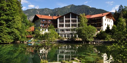 Wanderurlaub - Hotel-Schwerpunkt: Wandern am See - Blick vom Badersee - Hotel am Badersee