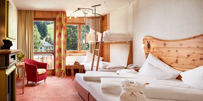 Wanderurlaub - Wanderschuhe: 2 Wanderschuhe - Kärnten - Familienzimmer - Hotel DIE POST ****