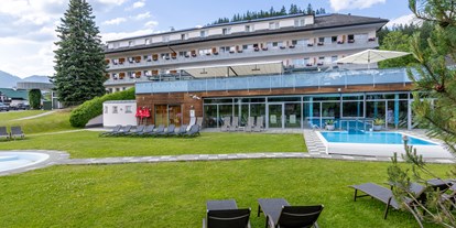 Wanderurlaub - Steiermark - Gartenanlage - Hotel-Restaurant Grimmingblick