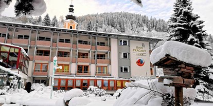 Wanderurlaub - Touren: Wanderung - Kärnten - Außenansicht im Winter - Hotel Prägant ****