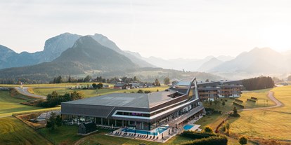 Wanderurlaub - Steiermark - Außenpanorama Narzissen Vital Resort Bad Aussee - Narzissen Vital Resort