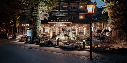 Wanderurlaub - Hohe Tauern - Außenansicht des Sendlhofer's  und LUKE's Wohnzimmer im Sommer - Sendlhofer's