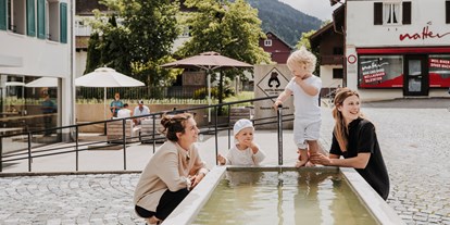 Wanderurlaub - Vorarlberg - Ideal auch für Familien mit Kindern: große Zimmer mit Kleinküche, Kinder-Spielehäuschen, familiäre Atmosphäre und viele Erlebnismöglichkeiten. - Hotel Bären Bregenzerwald