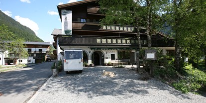 Wanderurlaub - Vorarlberg - Außenansicht - Bio-Hotel Saladina