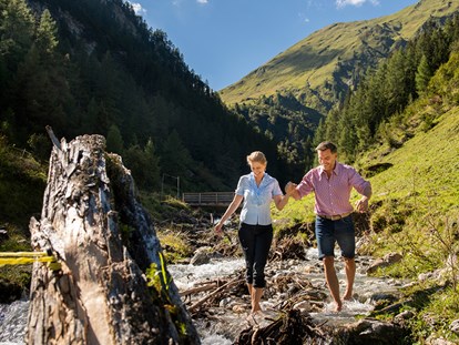 Wanderurlaub - Familienwanderung - Wandererlebnis im Tuxertal - Hotel Alpenhof