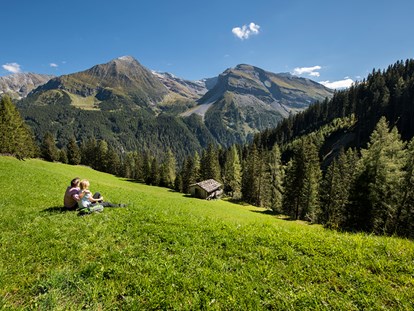 Wanderurlaub - Tirol - Bergblick genießen - Hotel Alpenhof