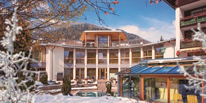 Wanderurlaub - Hotelbar - Kärnten - Ortners Eschenhof - Alpine Slowness