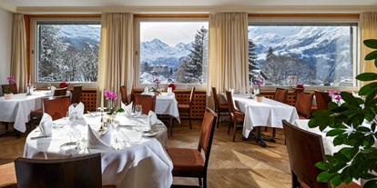 Wanderurlaub - Schweiz - Speisesaal im Winter - Beausite Park Hotel Wengen