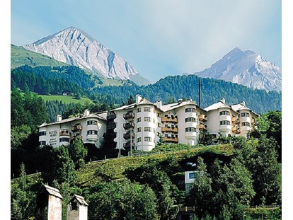 Wanderurlaub - Umgebungsschwerpunkt: Berg - Aussenansicht Goldriedpark mit Appartements 45 und 55 m2 - Hotel Goldried