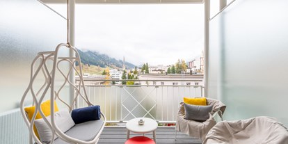 Wanderurlaub - Schweiz - Deluxe King Gold Balkon - Hard Rock Hotel Davos