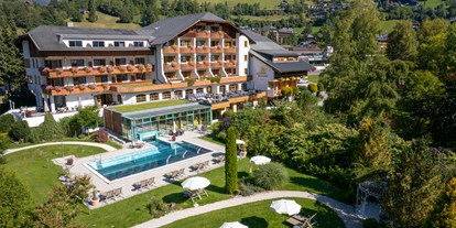 Wanderurlaub - Wandertaxi - Kärnten - Außenansicht vom Hotel - Ferienhotel Kolmhof
