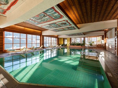 Wanderurlaub - Umgebungsschwerpunkt: Berg - Schwimmbad- und Saunalandschaft
©️ Rupert Mühlbacher - Hotel St. Oswald