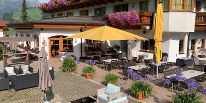 Wanderurlaub - Hohe Tauern - Hotel Lammwirt Großarl Terrasse - Hotel Lammwirt