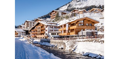 Wanderurlaub - Vorarlberg - Außenansicht Winter - Hotel Auenhof