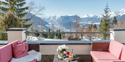 Wanderurlaub - Tirol - Endlos-Panorama auf unserer Sonnenterrasse - Inntalerhof - DAS Panoramahotel