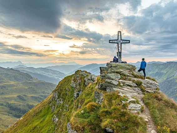Wanderhotel: Geführte Sonnenaufgangswanderung - Ferienwohnungen Perfeldhof