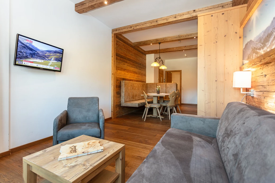 Wanderhotel: Wohnzimmer einer Ferienwohnung - Ferienwohnungen Perfeldhof