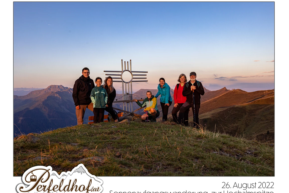 Wanderhotel: Sonnenaufgangswanderung zur Hochalmspitze im August 2023 - Ferienwohnungen Perfeldhof