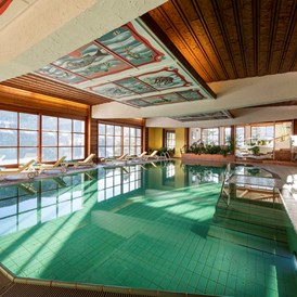 Wanderhotel: Schwimmbad- und Saunalandschaft
©️ Rupert Mühlbacher - Hotel St. Oswald